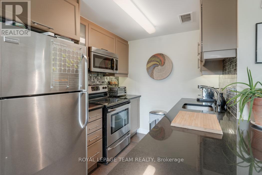 324 - 300c Lett Street, Ottawa, Ontario  K1R 0A8 - Photo 17 - X12394364
