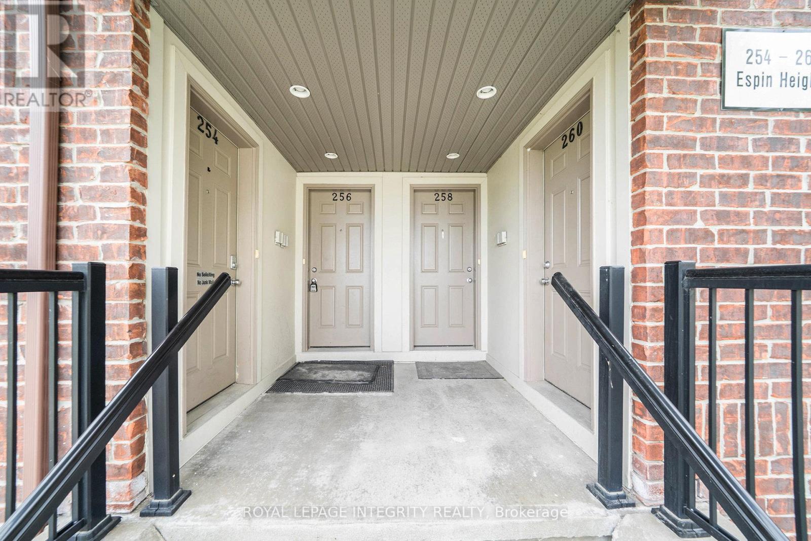 256 Espin Heights, Ottawa, Ontario  K2J 0Y8 - Photo 3 - X12394425