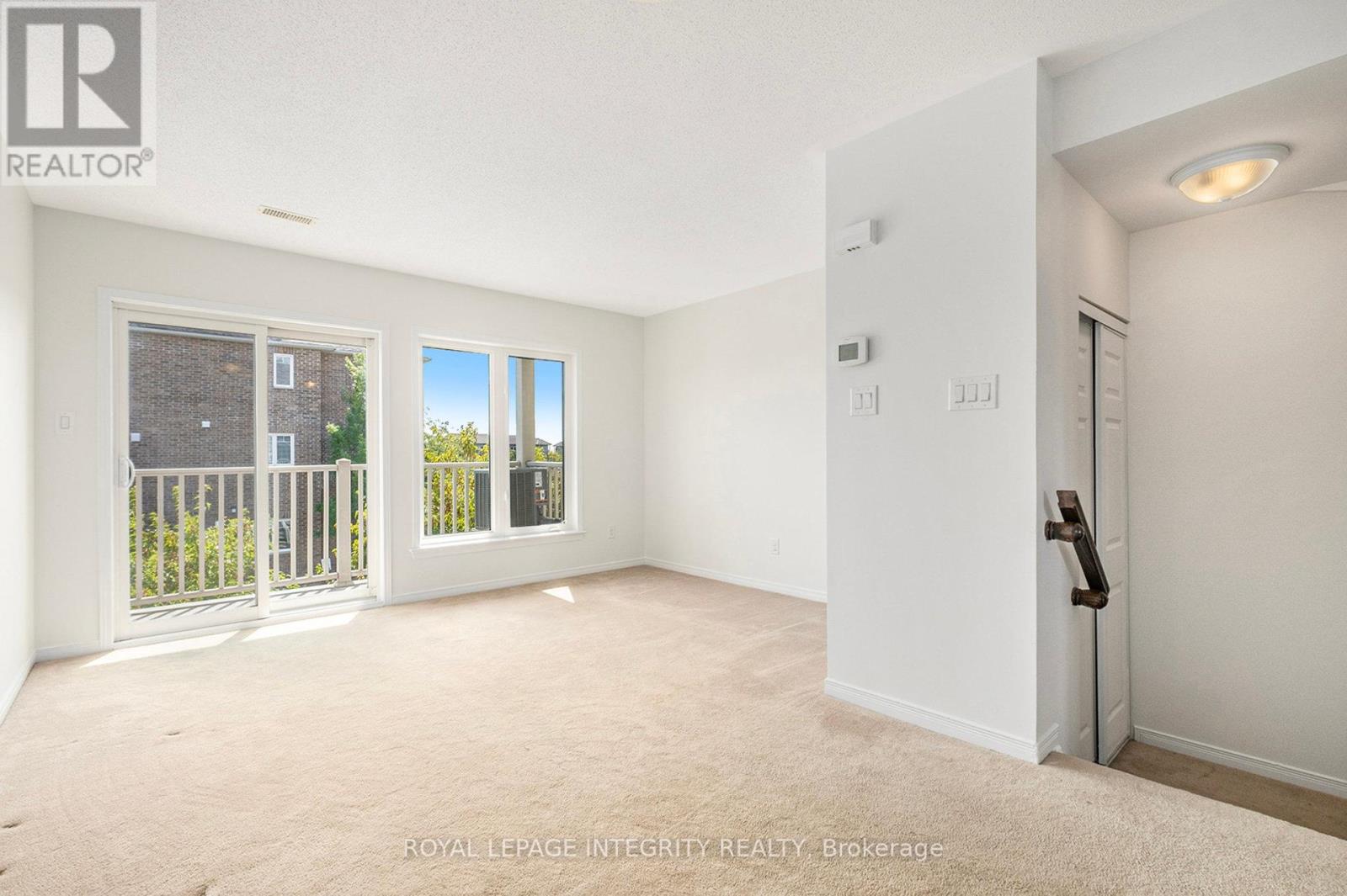 256 Espin Heights, Ottawa, Ontario  K2J 0Y8 - Photo 5 - X12394425