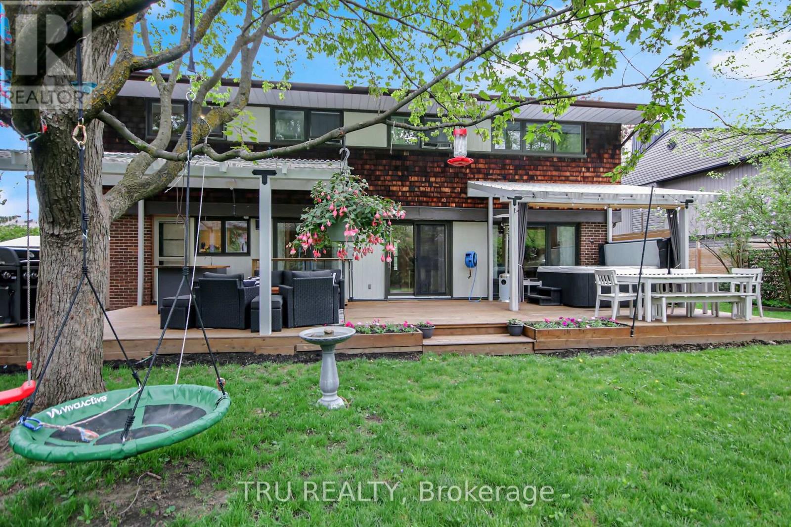36 Varley Drive, Ottawa, Ontario  K2K 1G2 - Photo 42 - X12394431