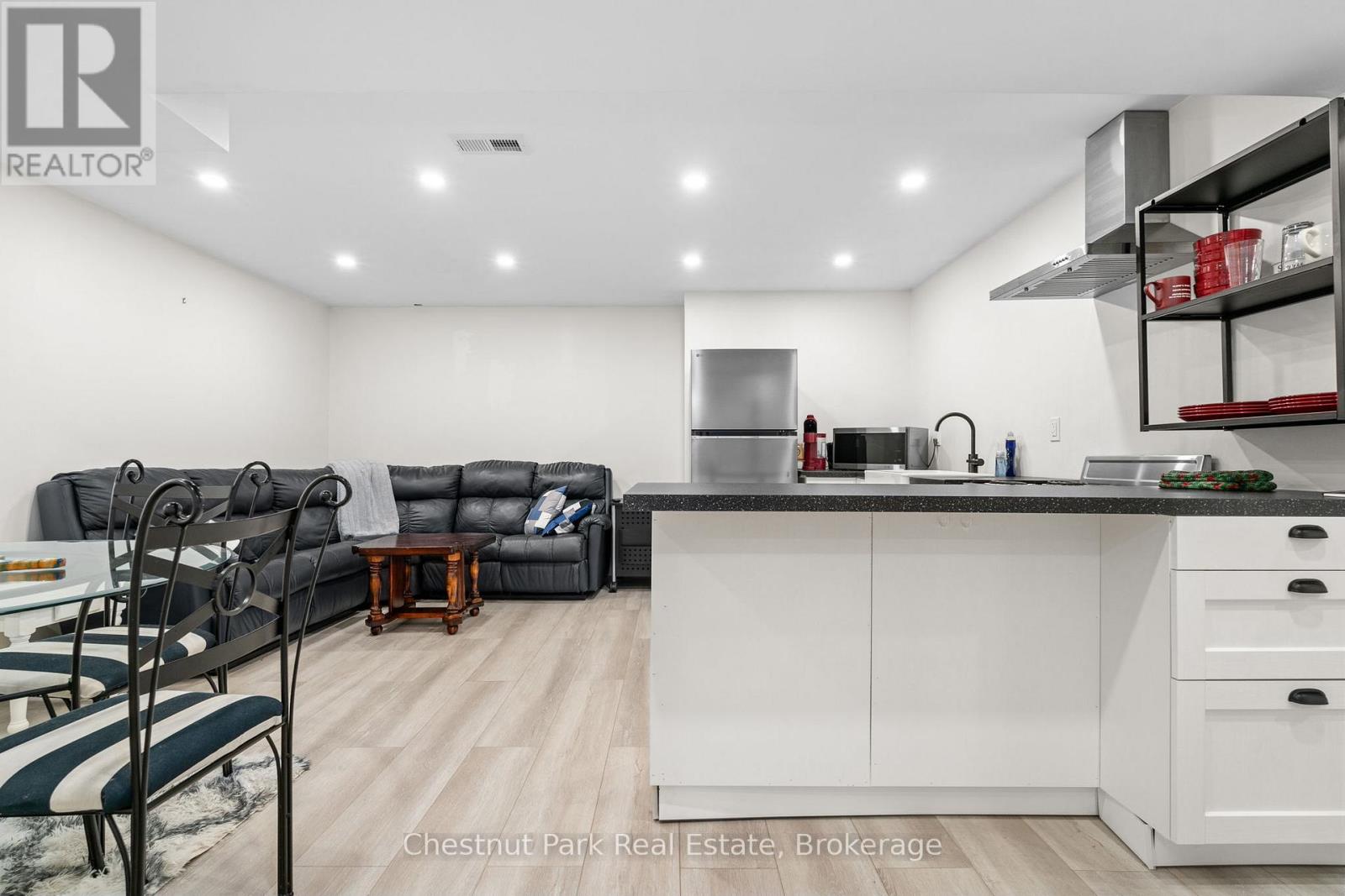 17 Windsong Crescent, Bracebridge (Macaulay), Ontario  P1L 1W9 - Photo 32 - X12394258