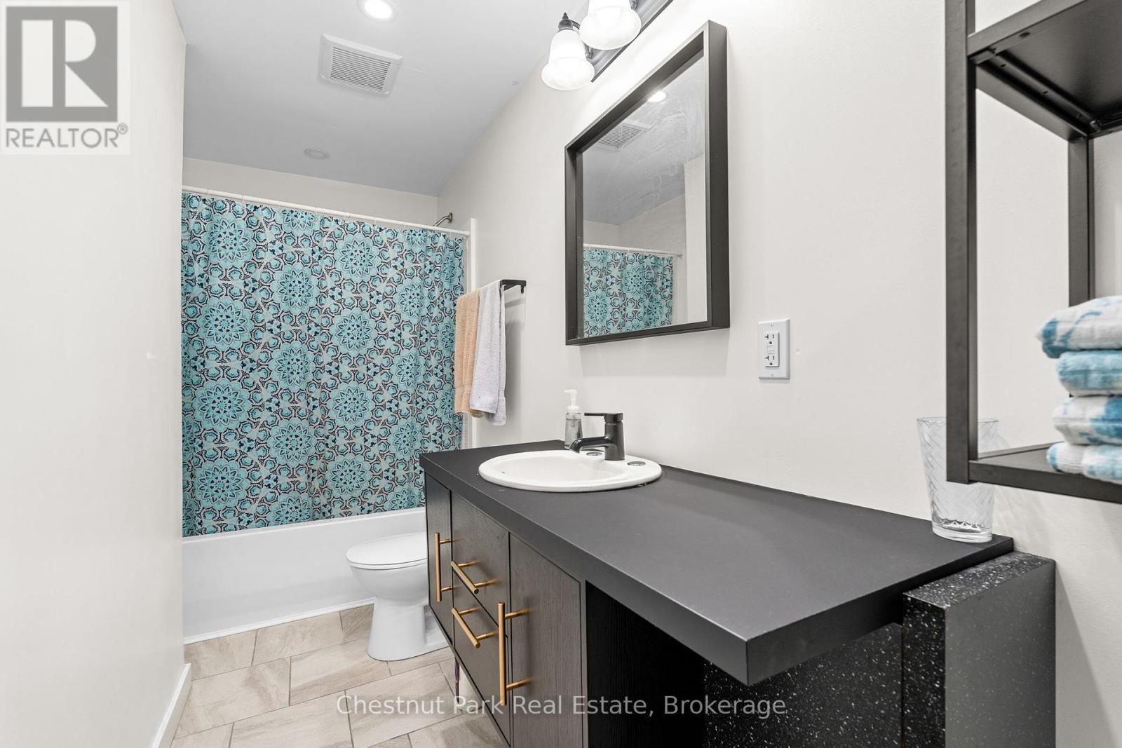 17 Windsong Crescent, Bracebridge (Macaulay), Ontario  P1L 1W9 - Photo 37 - X12394258