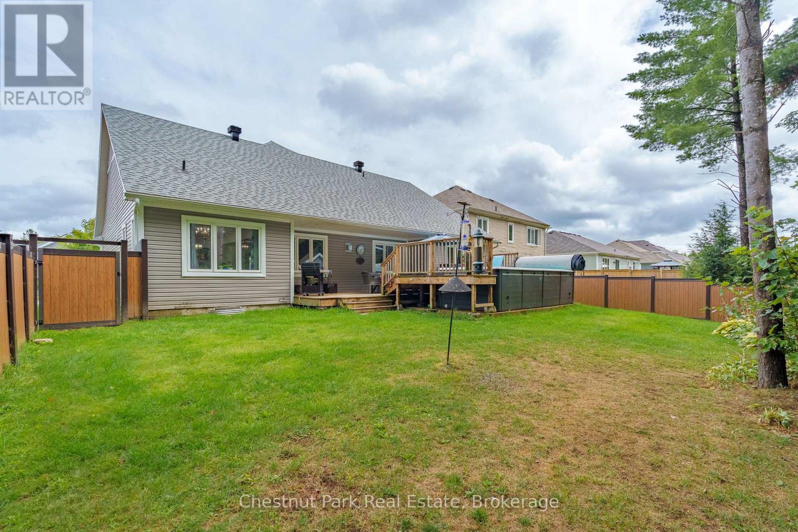 17 Windsong Crescent, Bracebridge (Macaulay), Ontario  P1L 1W9 - Photo 41 - X12394258