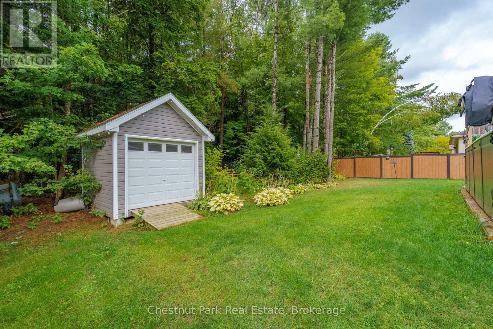 17 Windsong Crescent, Bracebridge (Macaulay), Ontario  P1L 1W9 - Photo 45 - X12394258