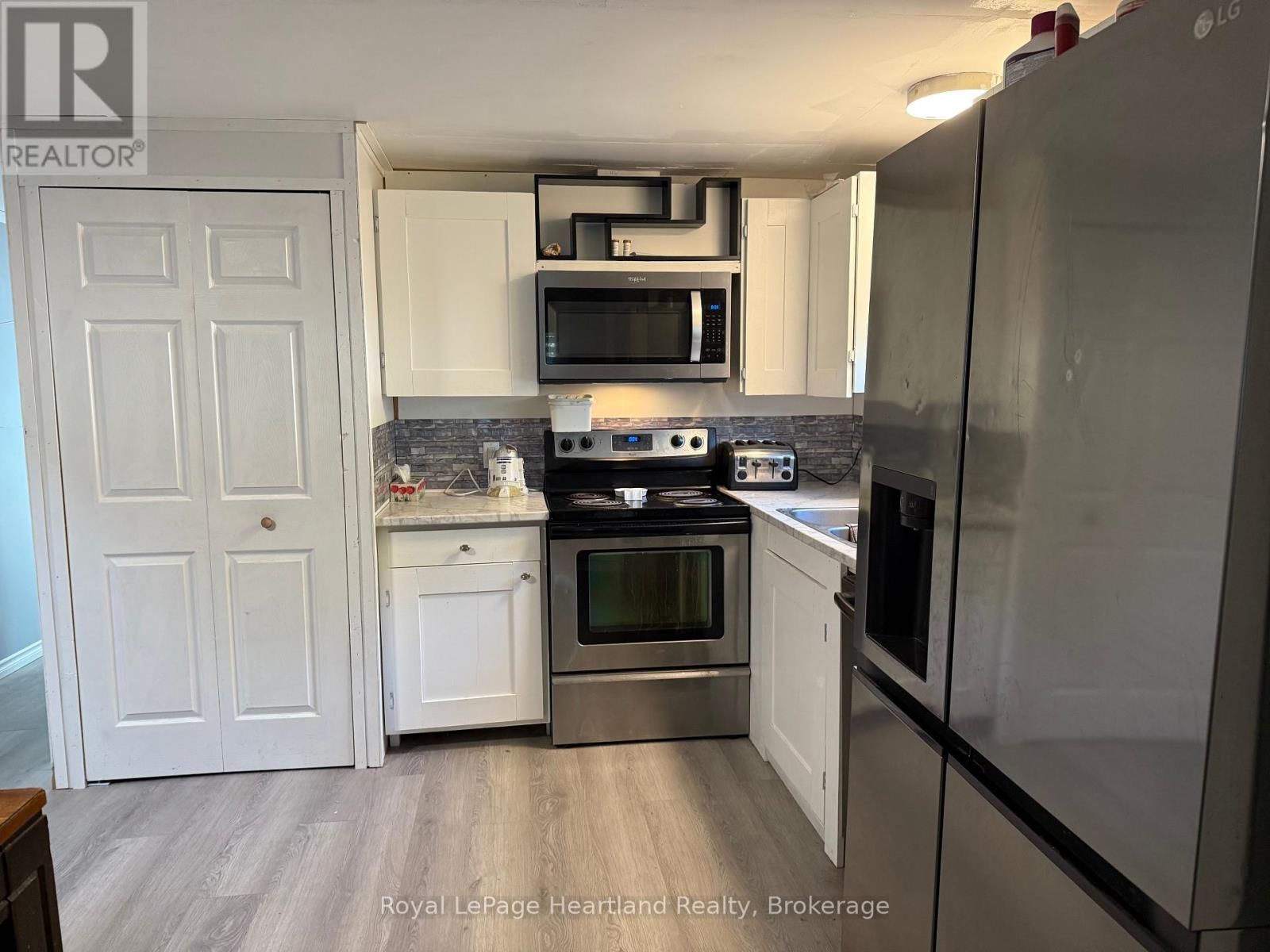 75049 Hensall Road, Huron East (Tuckersmith), Ontario  N0K 1W0 - Photo 3 - X12394314