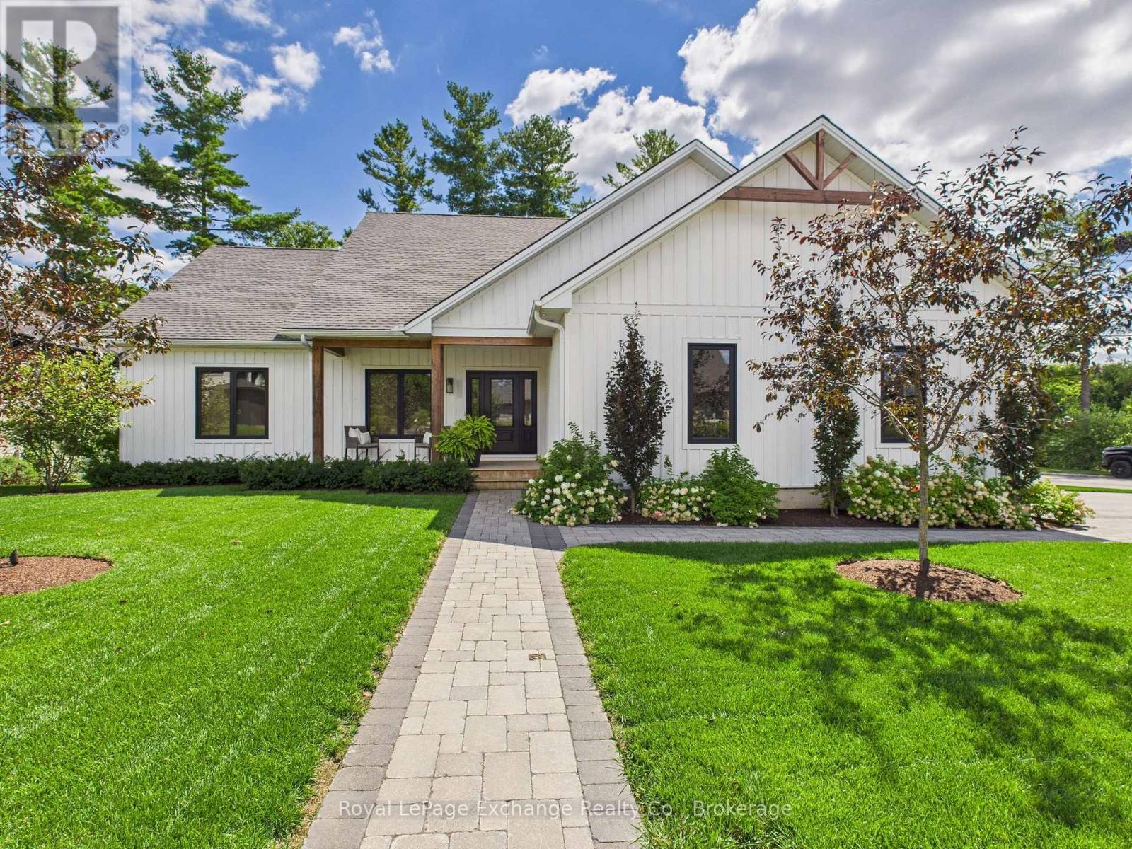 872 16TH STREET, Hanover, Ontario