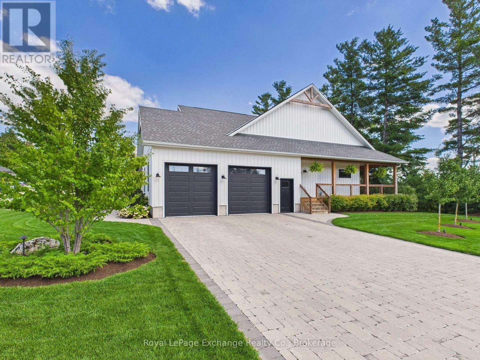 872 16th Street, Hanover, Ontario  N4N 0B7 - Photo 5 - X12394389