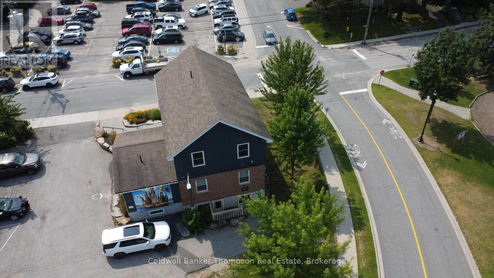 6 - 8 West Street N, Huntsville, Ontario  P1H 2B6 - Photo 2 - X12394407