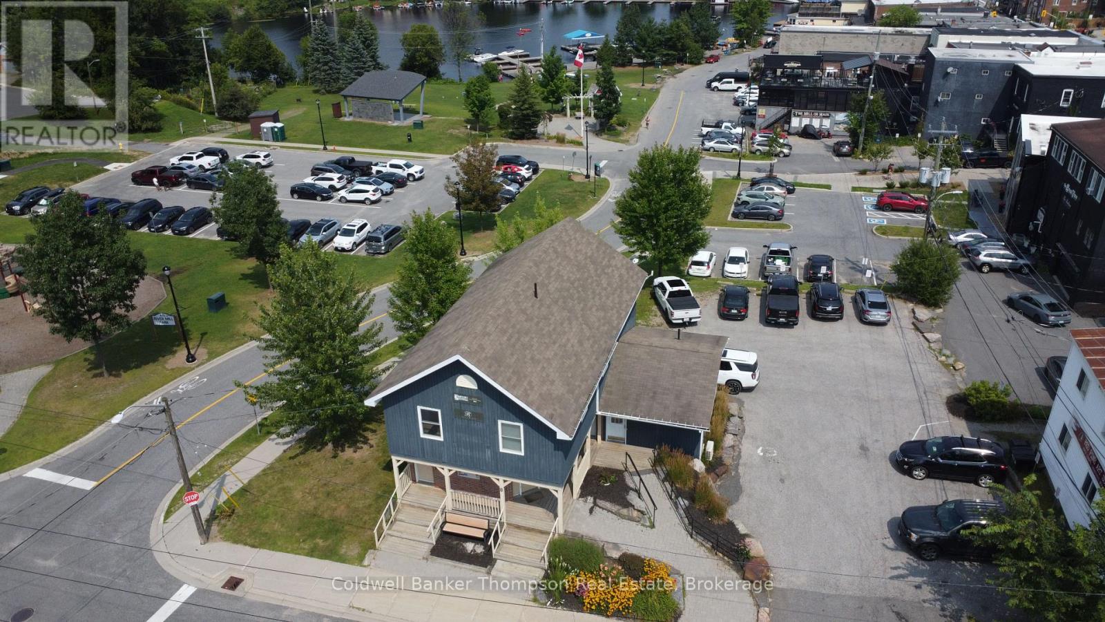 Unit 7 - 8 West Street N, Huntsville, Ontario  P1H 2B6 - Photo 2 - X12394413