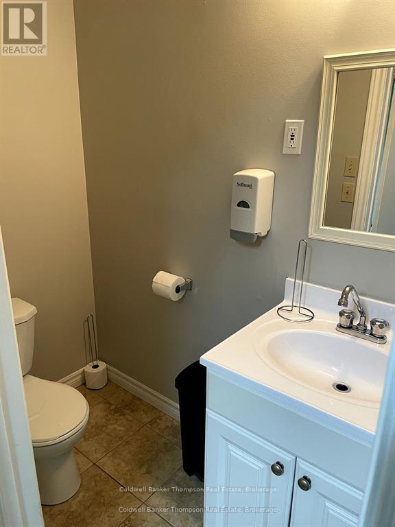 Unit 7 - 8 West Street N, Huntsville, Ontario  P1H 2B6 - Photo 9 - X12394413