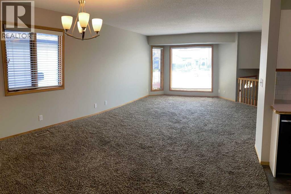 Property at 28 Wildrose Drive image 5