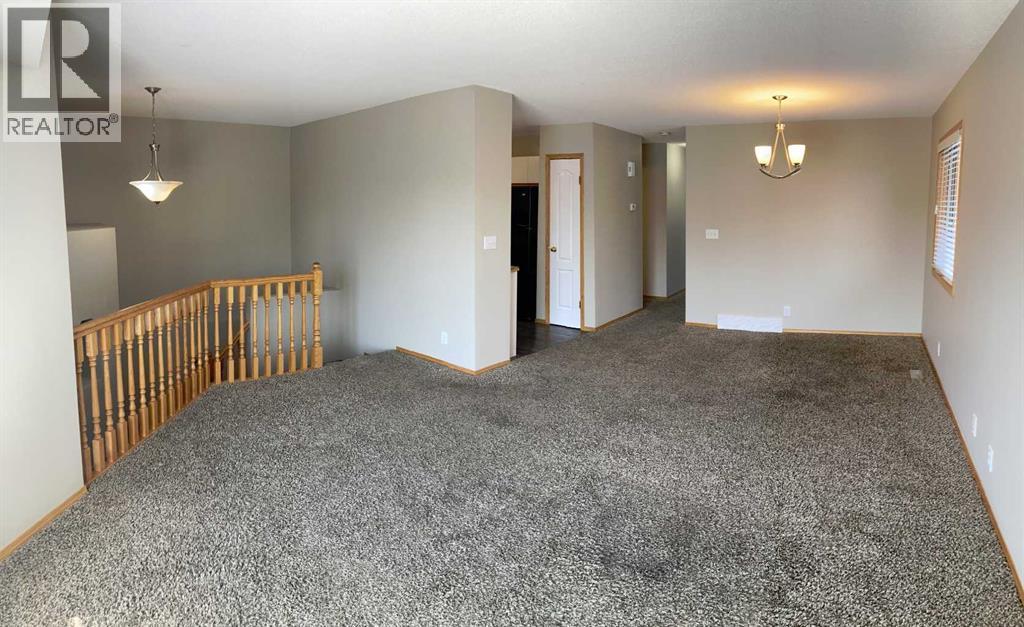 Property at 28 Wildrose Drive image 2