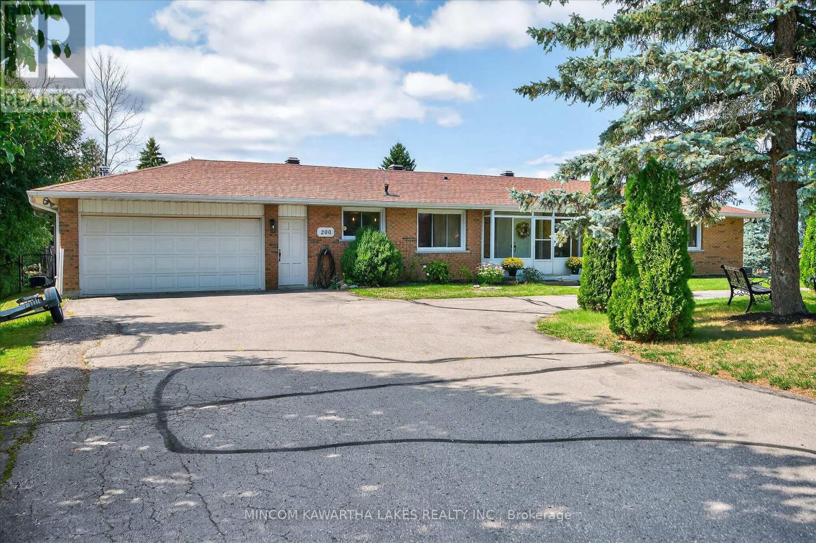 200 Kildeer Lane, Selwyn, Ontario  K0L 1T0 - Photo 1 - X12394353