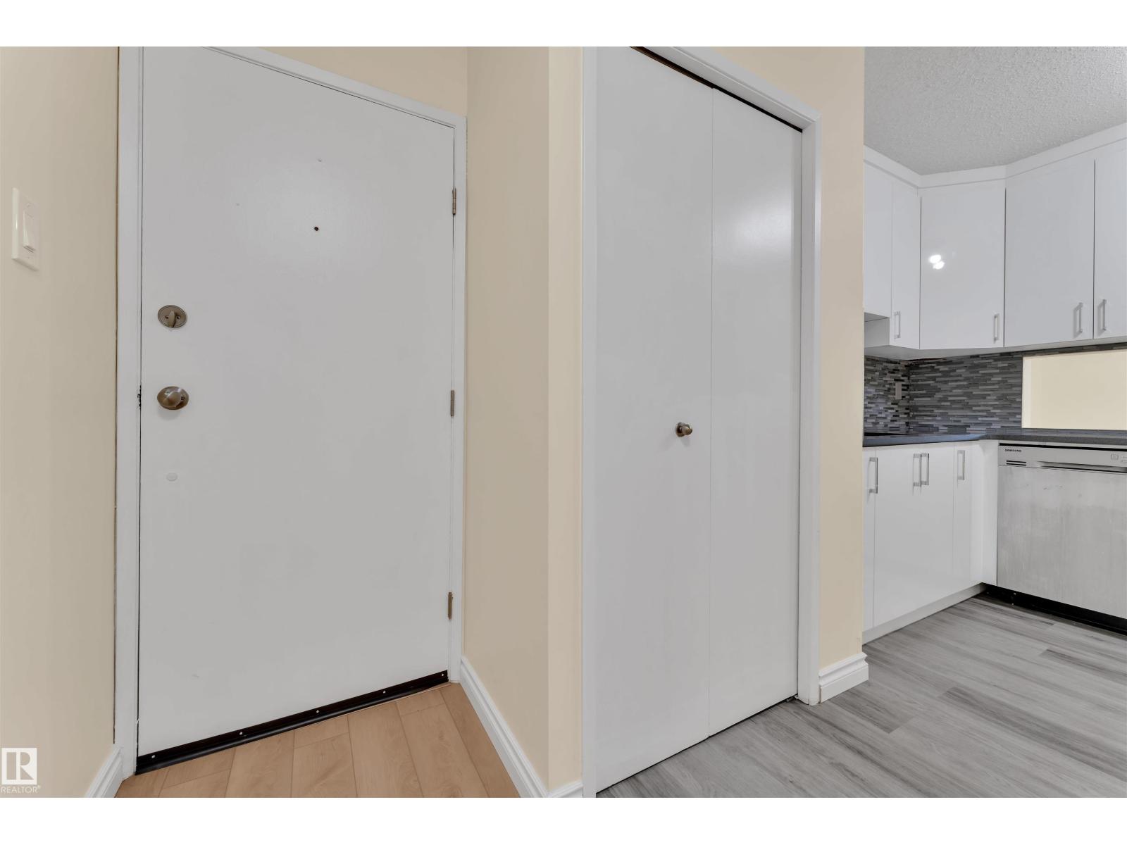 #5 3855 76 St Nw, Edmonton, Alberta  T6K 2P9 - Photo 4 - E4457024