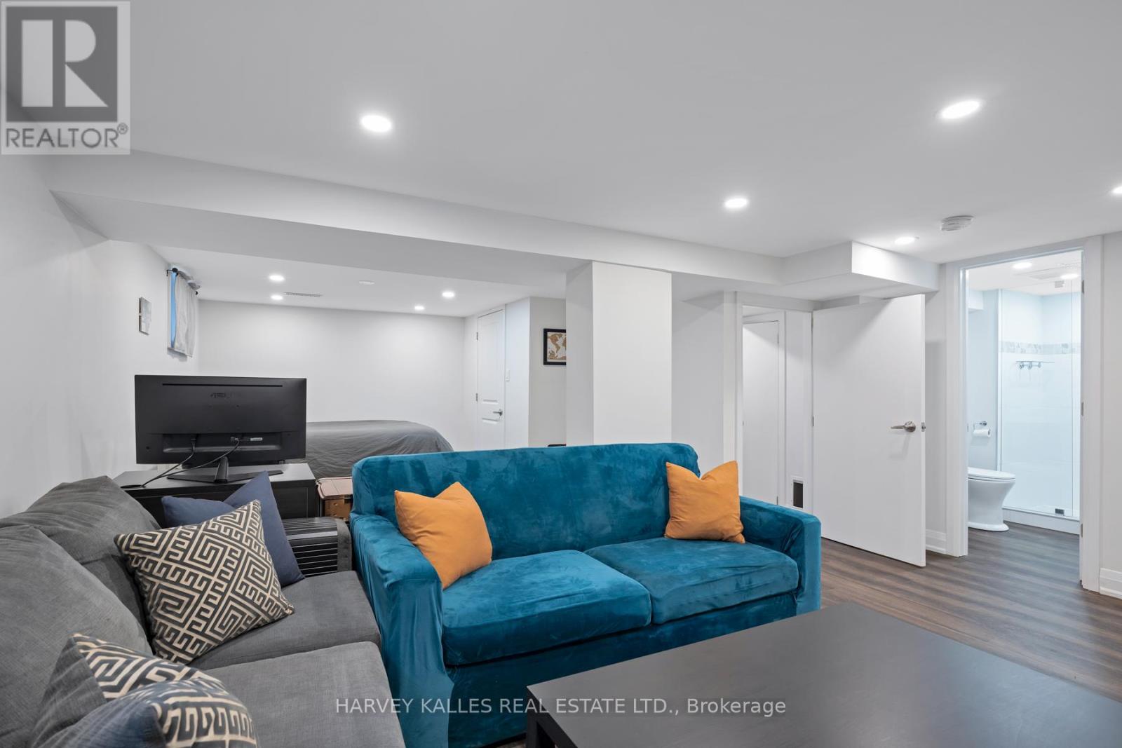 89 Charleswood Drive, Toronto (Clanton Park), Ontario  M3H 1X5 - Photo 29 - C12394134