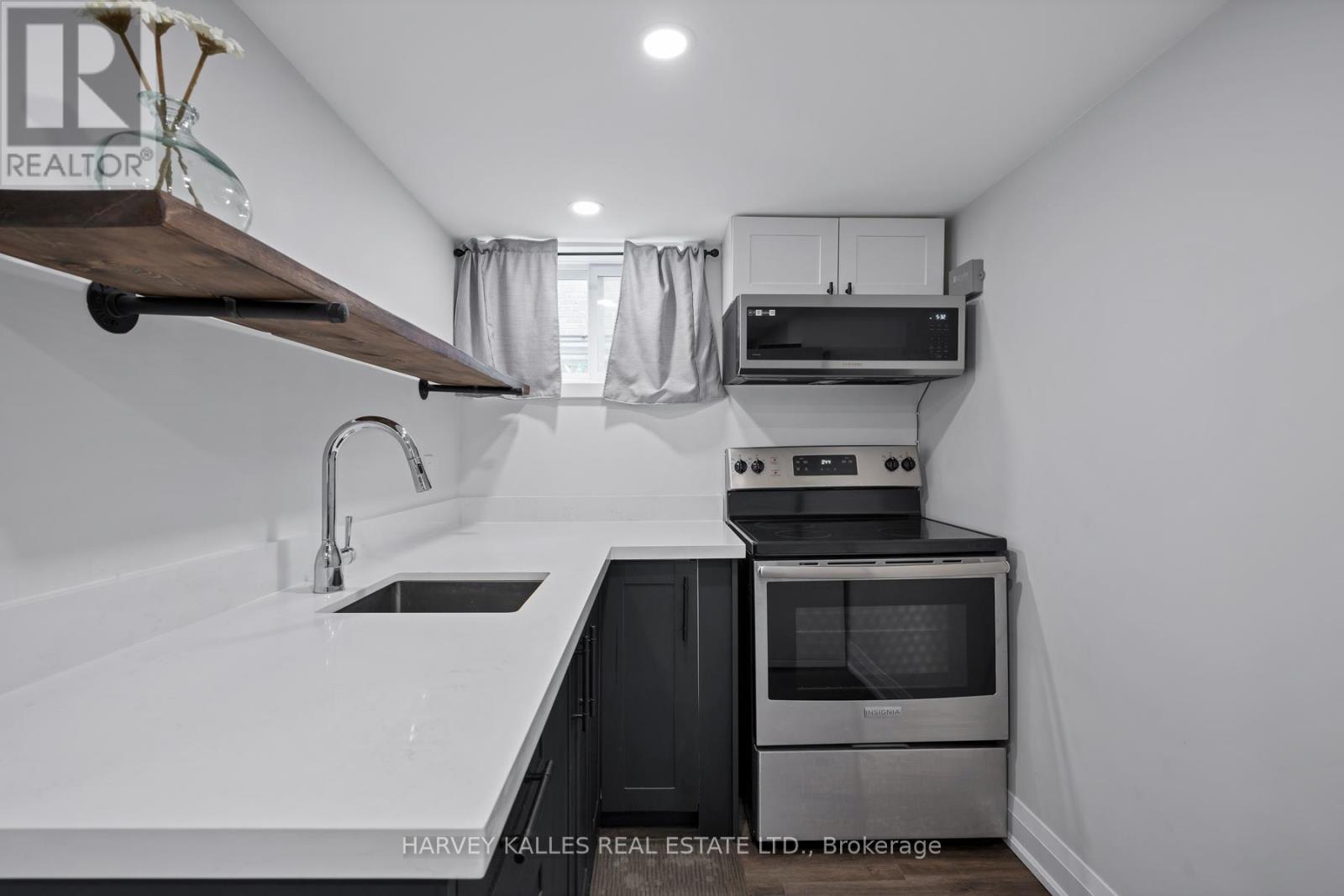89 Charleswood Drive, Toronto (Clanton Park), Ontario  M3H 1X5 - Photo 33 - C12394134