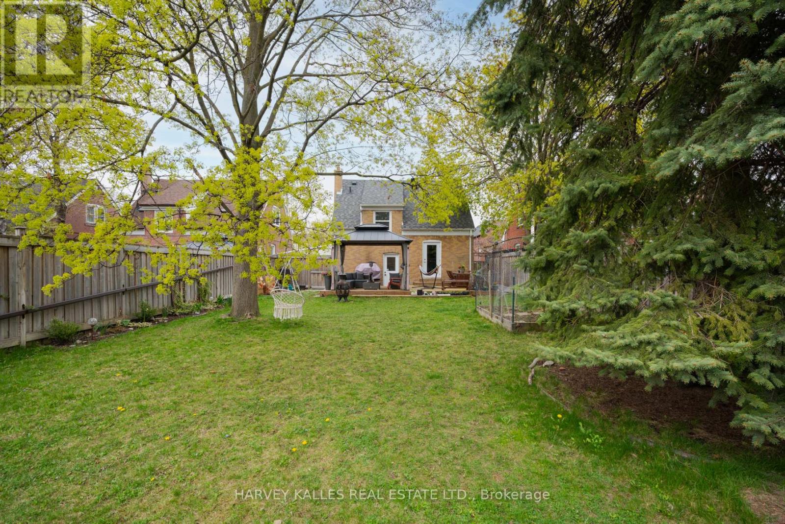 89 Charleswood Drive, Toronto (Clanton Park), Ontario  M3H 1X5 - Photo 35 - C12394134