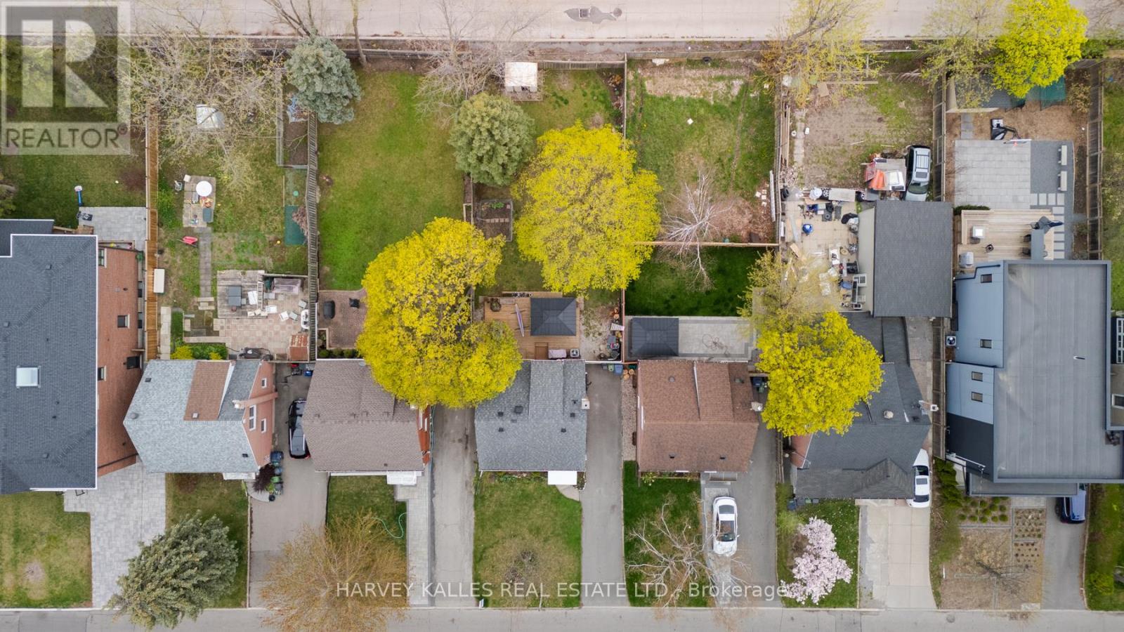 89 Charleswood Drive, Toronto (Clanton Park), Ontario  M3H 1X5 - Photo 37 - C12394134