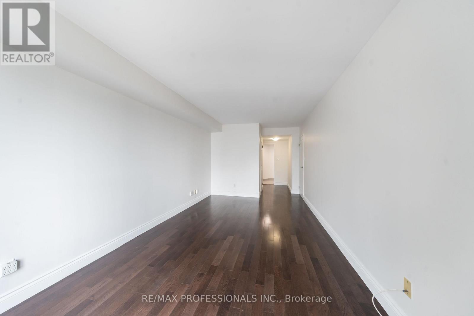 2302 - 25 The Esplanade, Toronto, Ontario M5E 1W5 - Photo 12 - C12394234