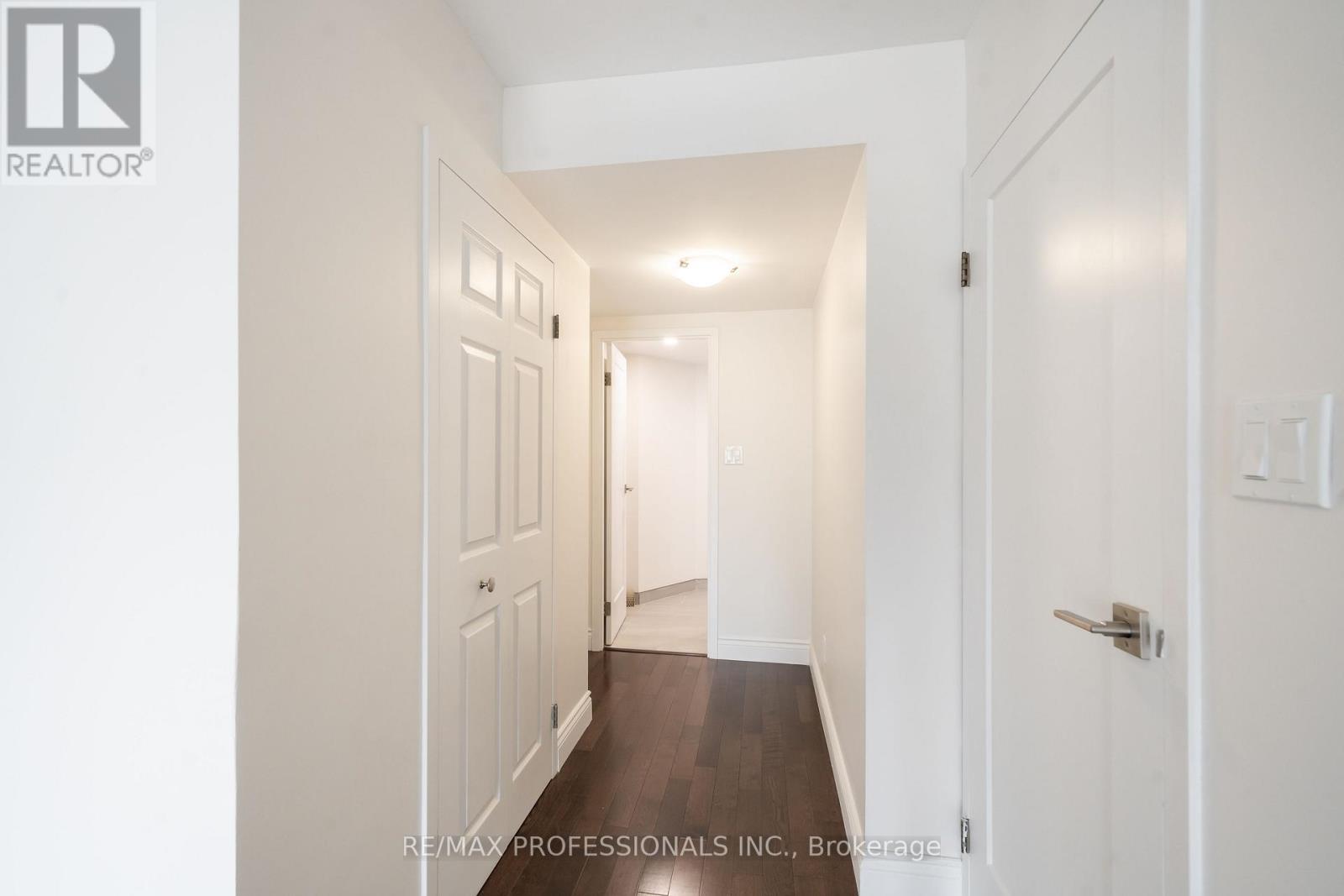 2302 - 25 The Esplanade, Toronto, Ontario M5E 1W5 - Photo 13 - C12394234