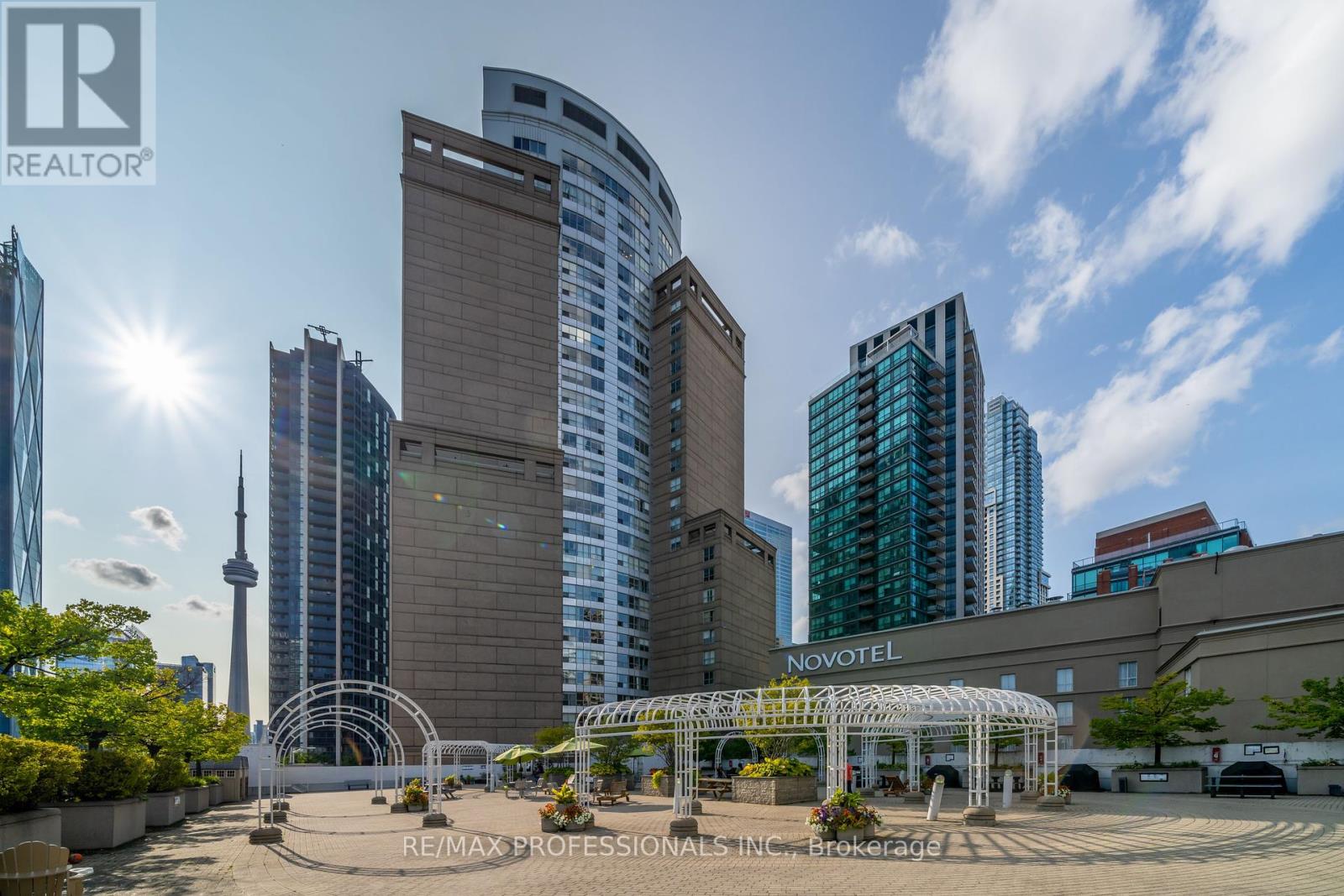 2302 - 25 The Esplanade, Toronto, Ontario M5E 1W5 - Photo 21 - C12394234