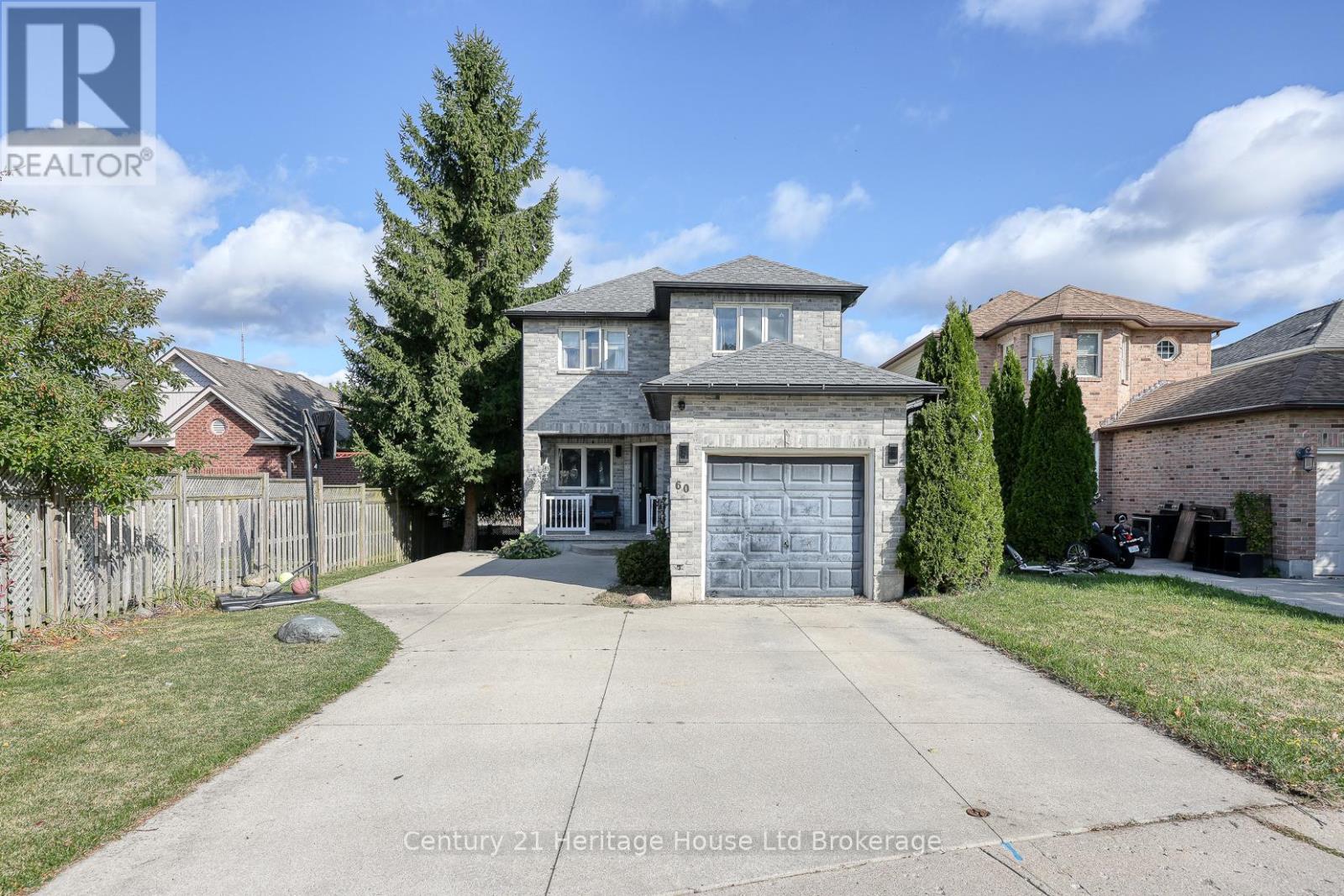 60 CANROBERT STREET, Woodstock, Ontario