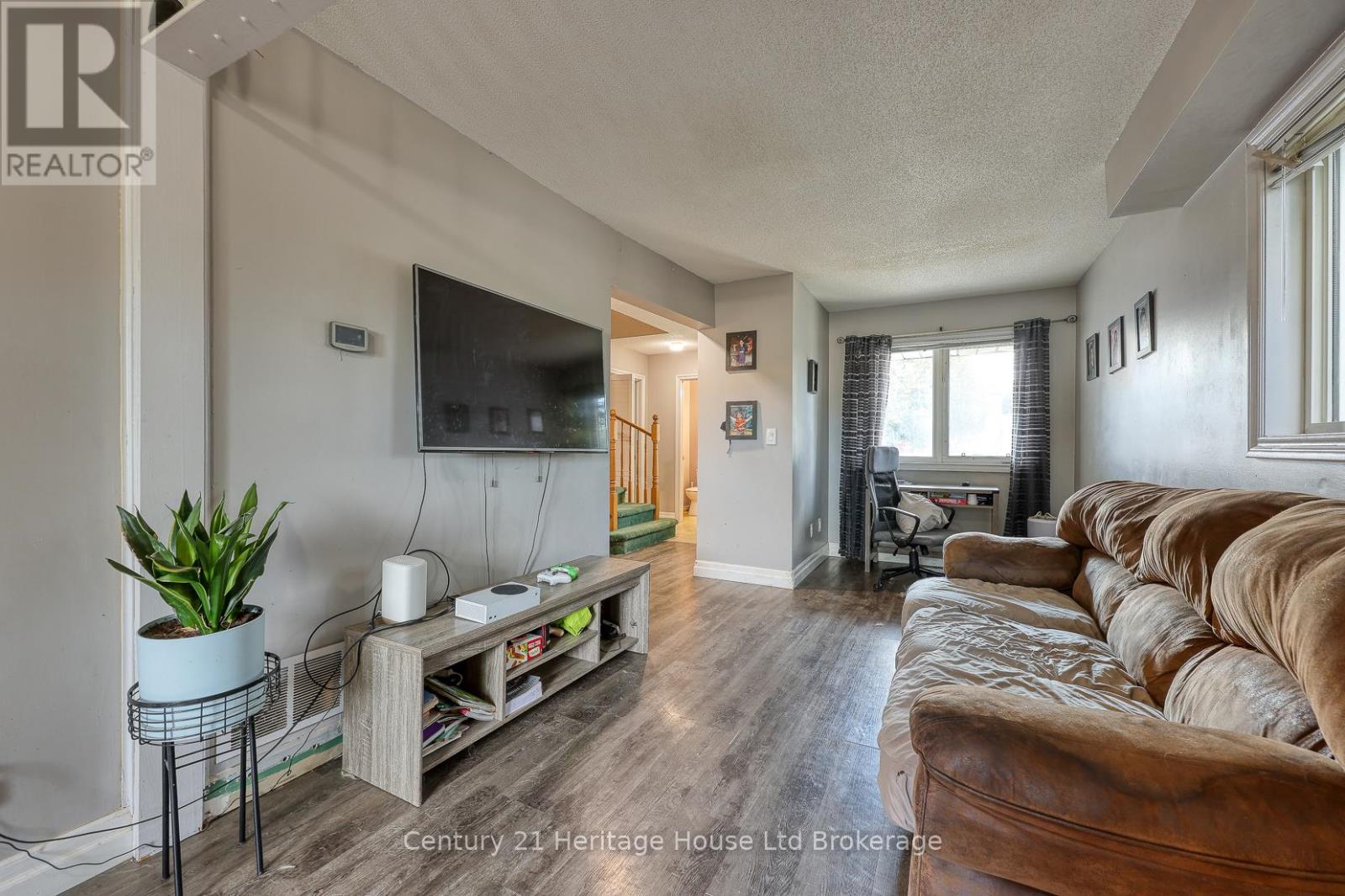 60 Canrobert Street, Woodstock, Ontario  N4S 8W9 - Photo 6 - X12394397