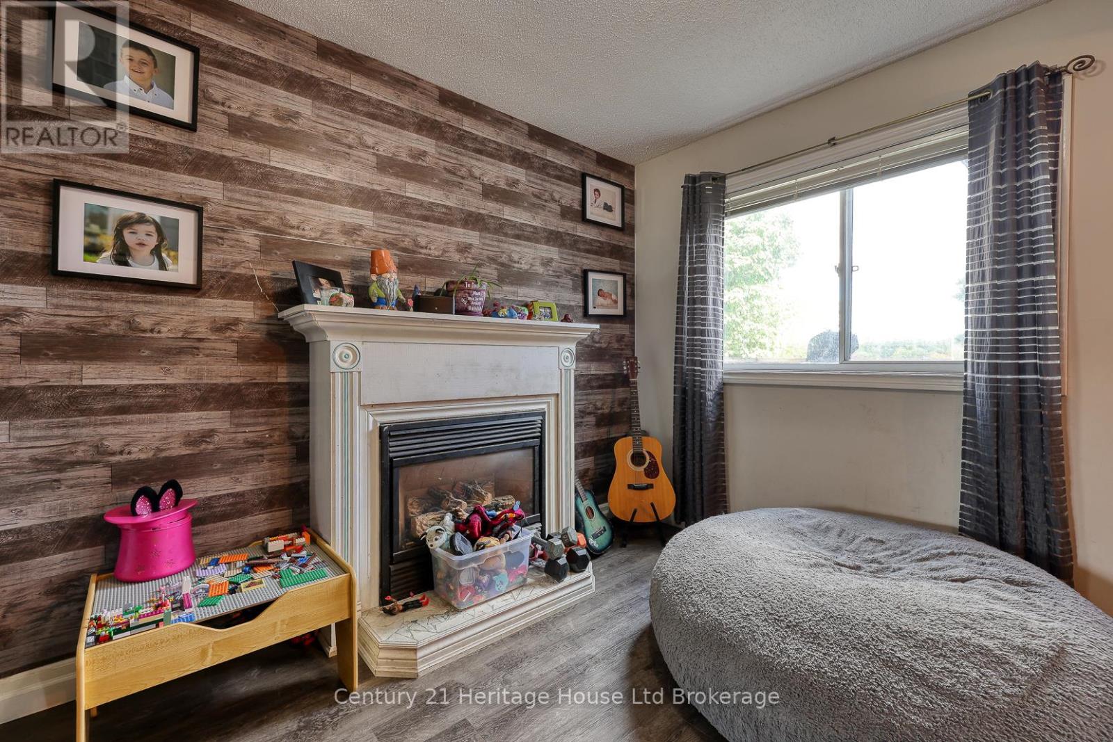 60 Canrobert Street, Woodstock, Ontario  N4S 8W9 - Photo 9 - X12394397
