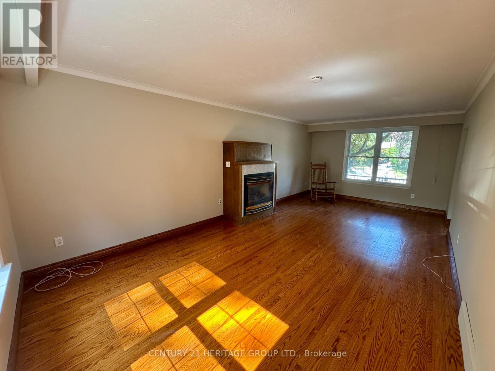 584 Arnhem Drive, Oshawa (O'neill), Ontario  L1G 2J6 - Photo 4 - E12394169