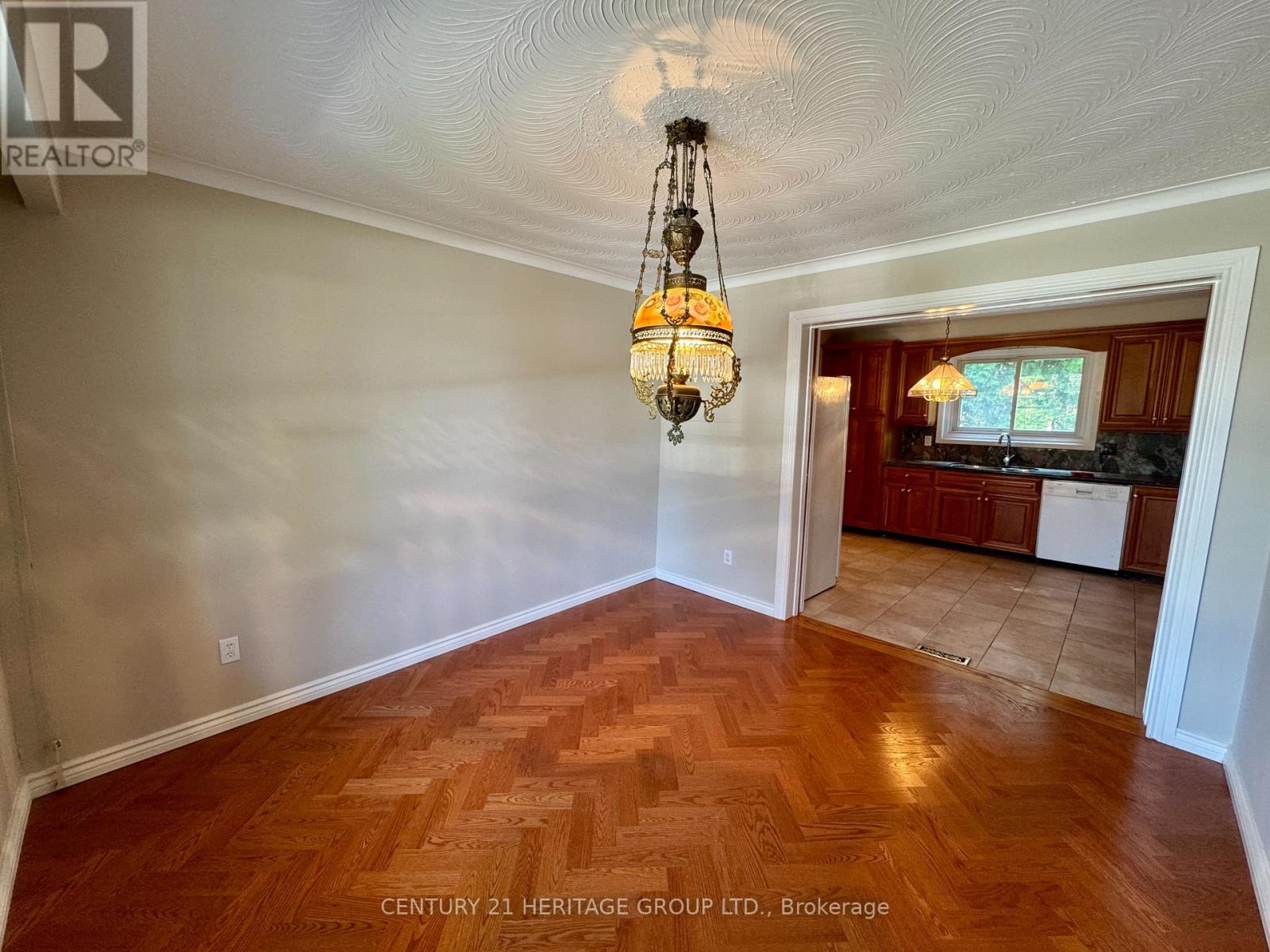 584 Arnhem Drive, Oshawa (O'neill), Ontario  L1G 2J6 - Photo 5 - E12394169