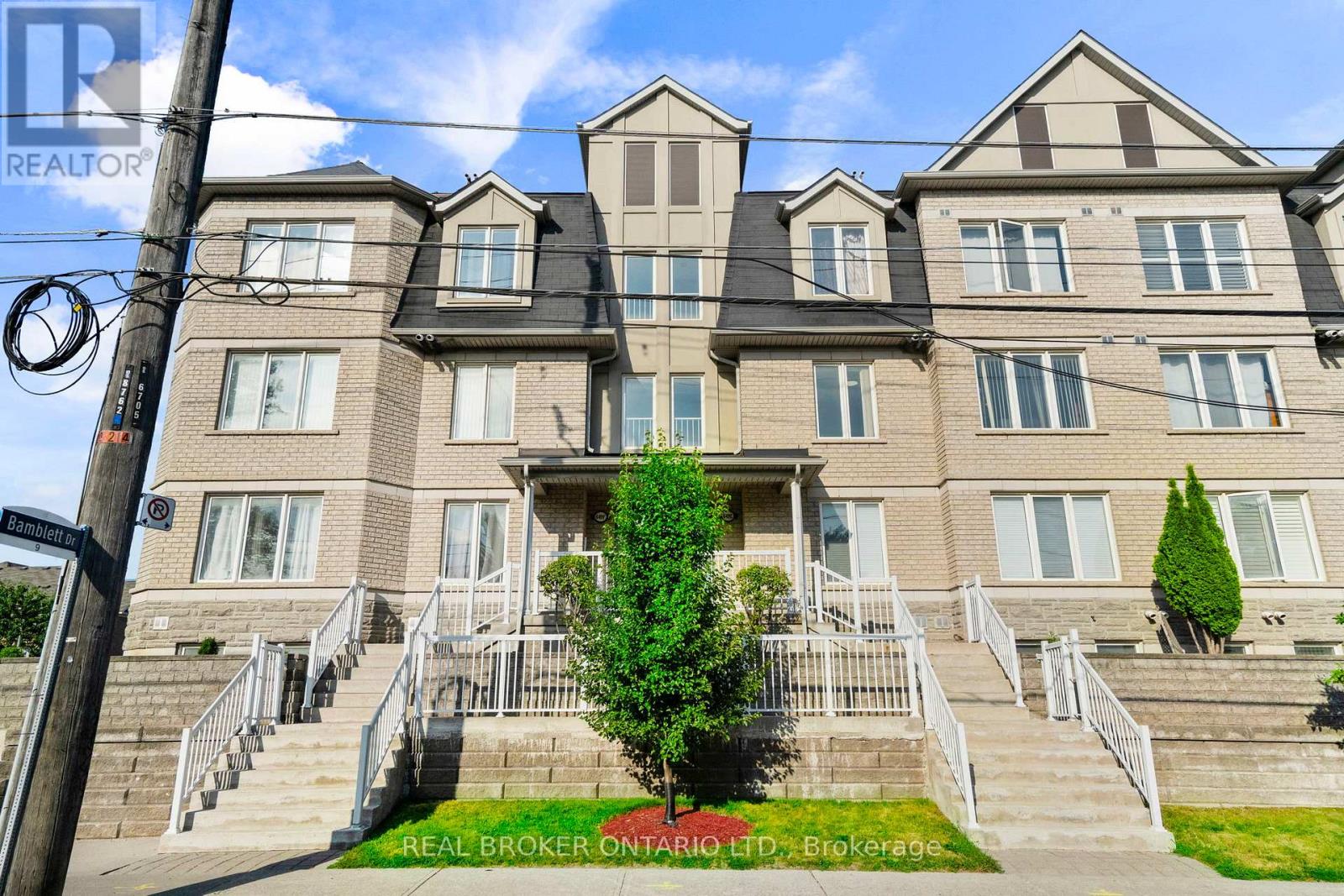 Property at 27 - 649E WARDEN AVENUE image 2