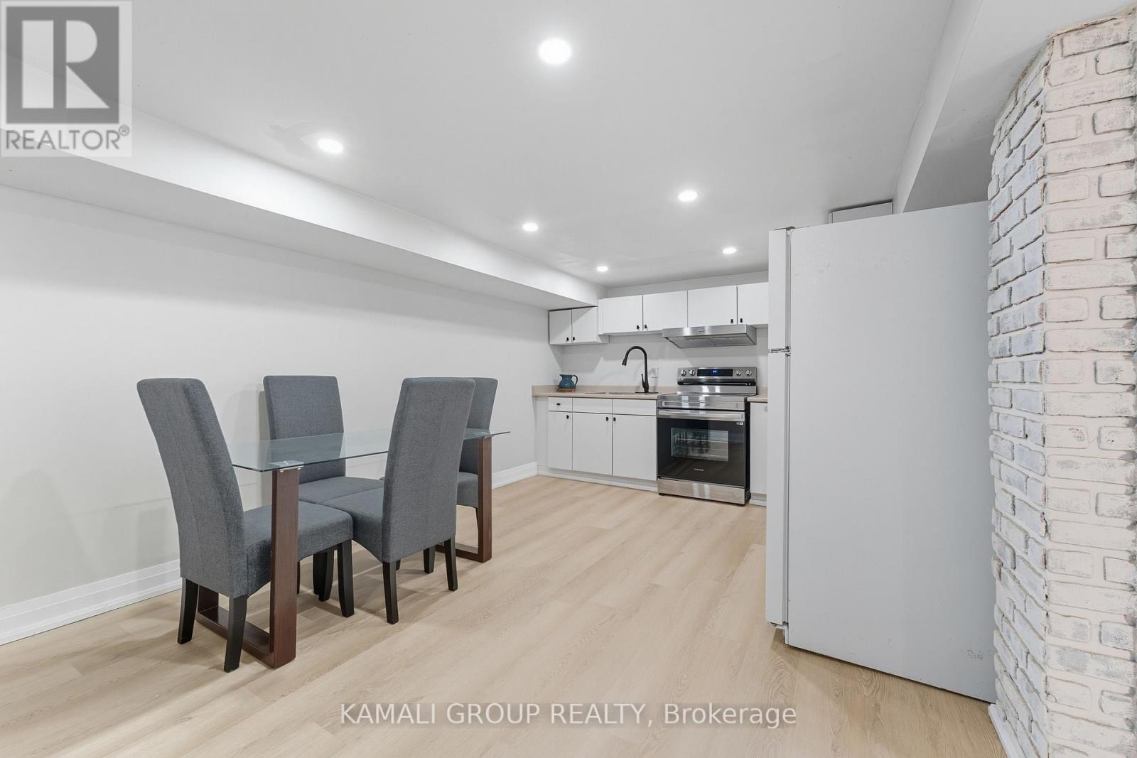 265 Penn Avenue, Newmarket (Bristol-London), Ontario  L3Y 2S4 - Photo 25 - N12394189