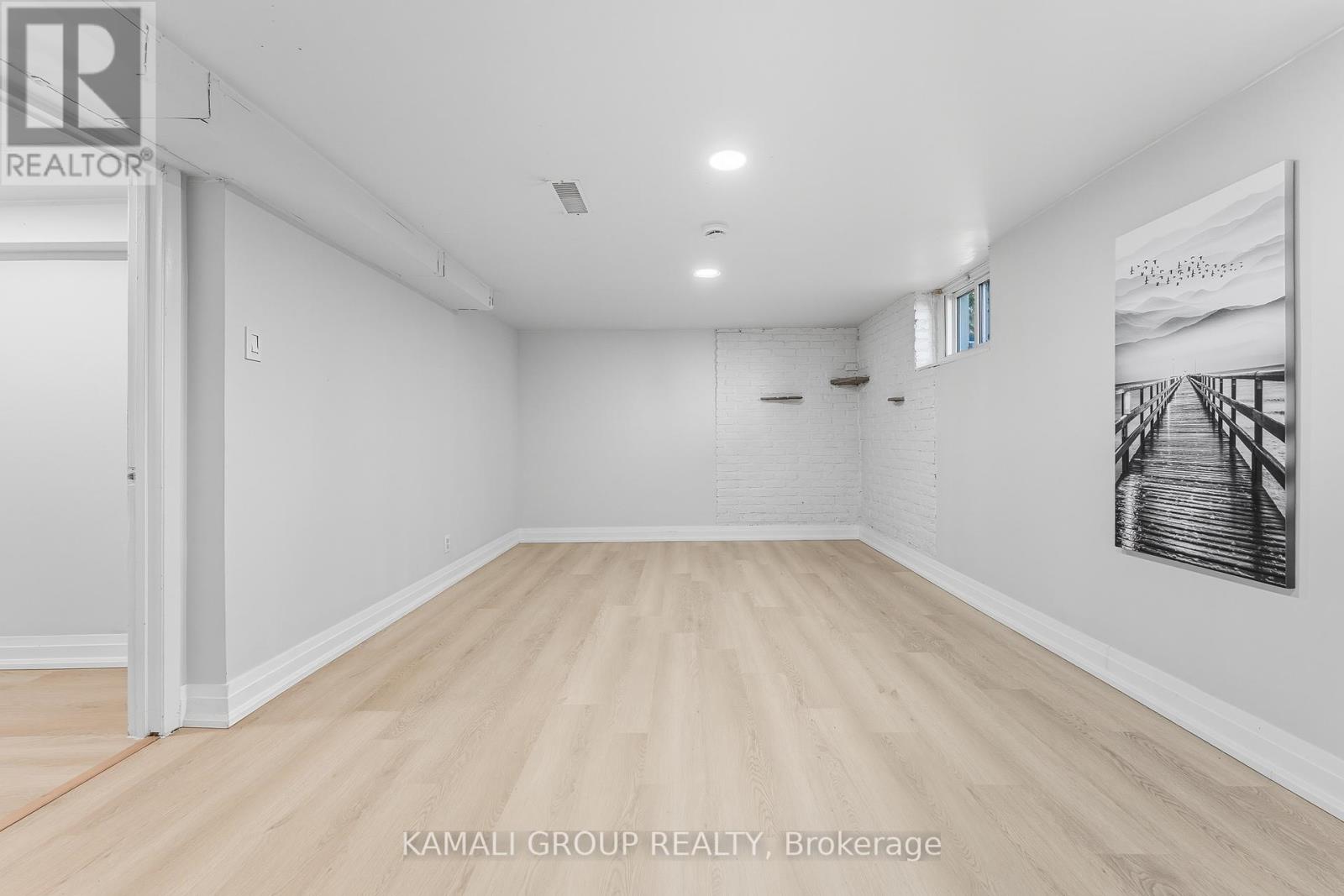 265 Penn Avenue, Newmarket (Bristol-London), Ontario  L3Y 2S4 - Photo 33 - N12394189