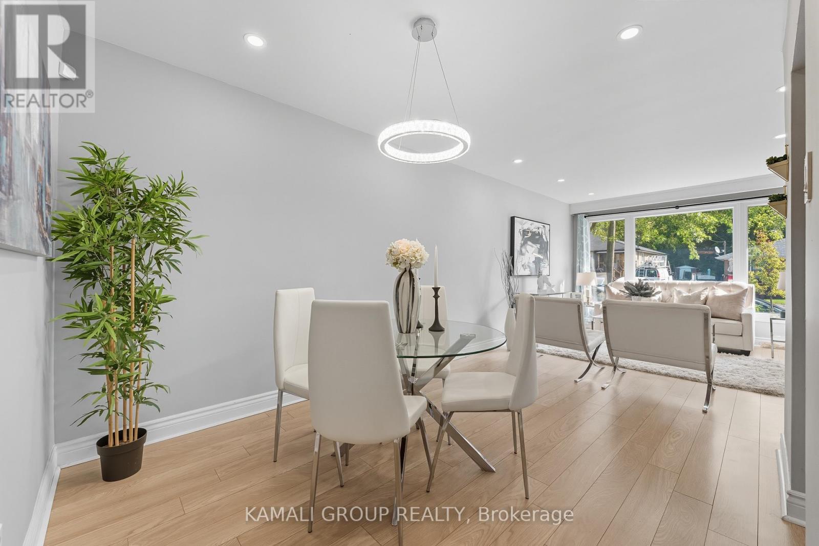 265 Penn Avenue, Newmarket (Bristol-London), Ontario  L3Y 2S4 - Photo 9 - N12394189