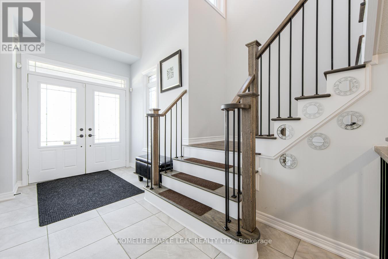 118 Lorne Thomas Place, New Tecumseth, Ontario  L9R 0V8 - Photo 7 - N12391330