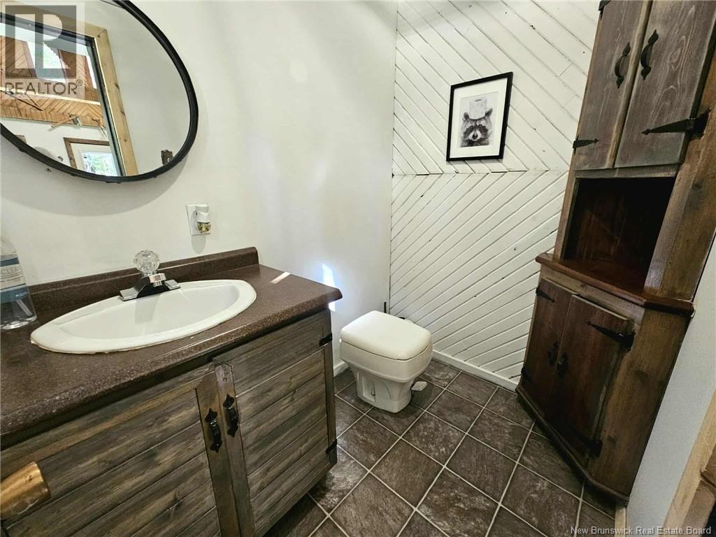 560cd Principale, Beresford, New Brunswick  E8K 2A8 - Photo 33 - NB126403