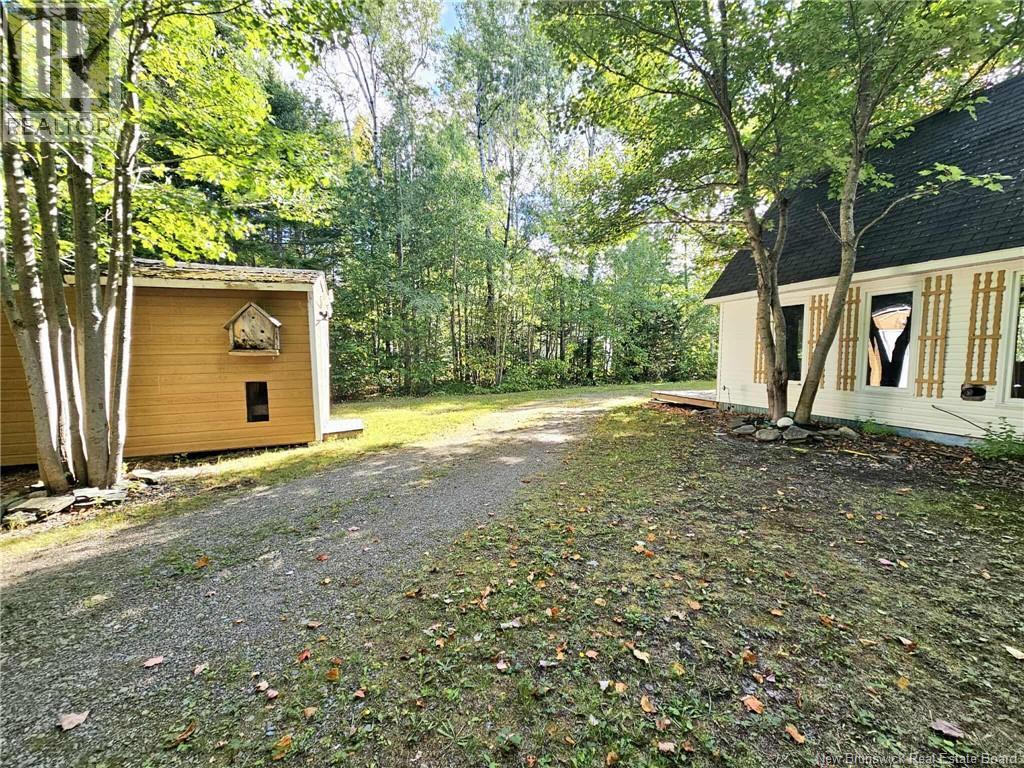 560cd Principale, Beresford, New Brunswick  E8K 2A8 - Photo 8 - NB126403