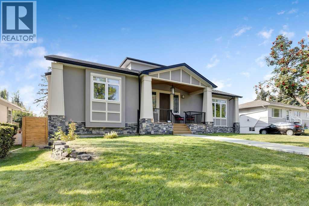 Property at 10 Glenmount Crescent SW image 2