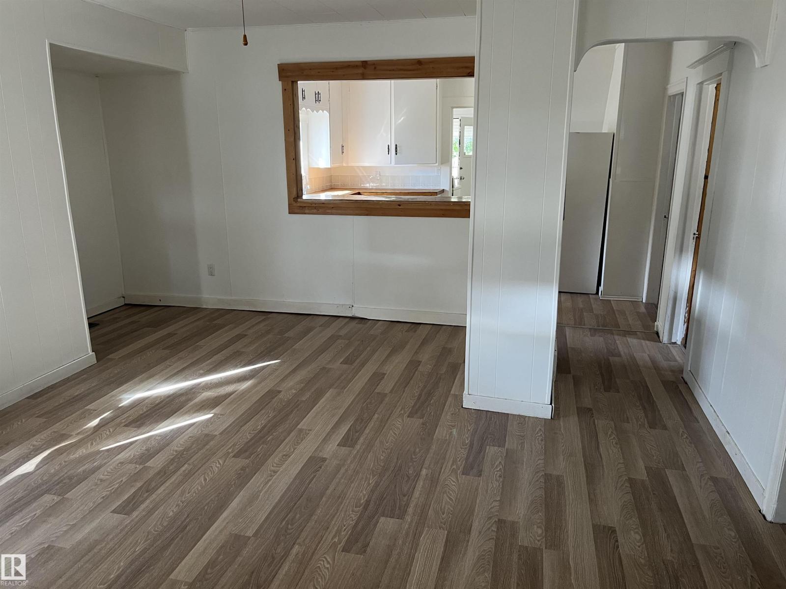 4928 55 Av, Viking, Alberta  T0B 4N0 - Photo 4 - E4457028