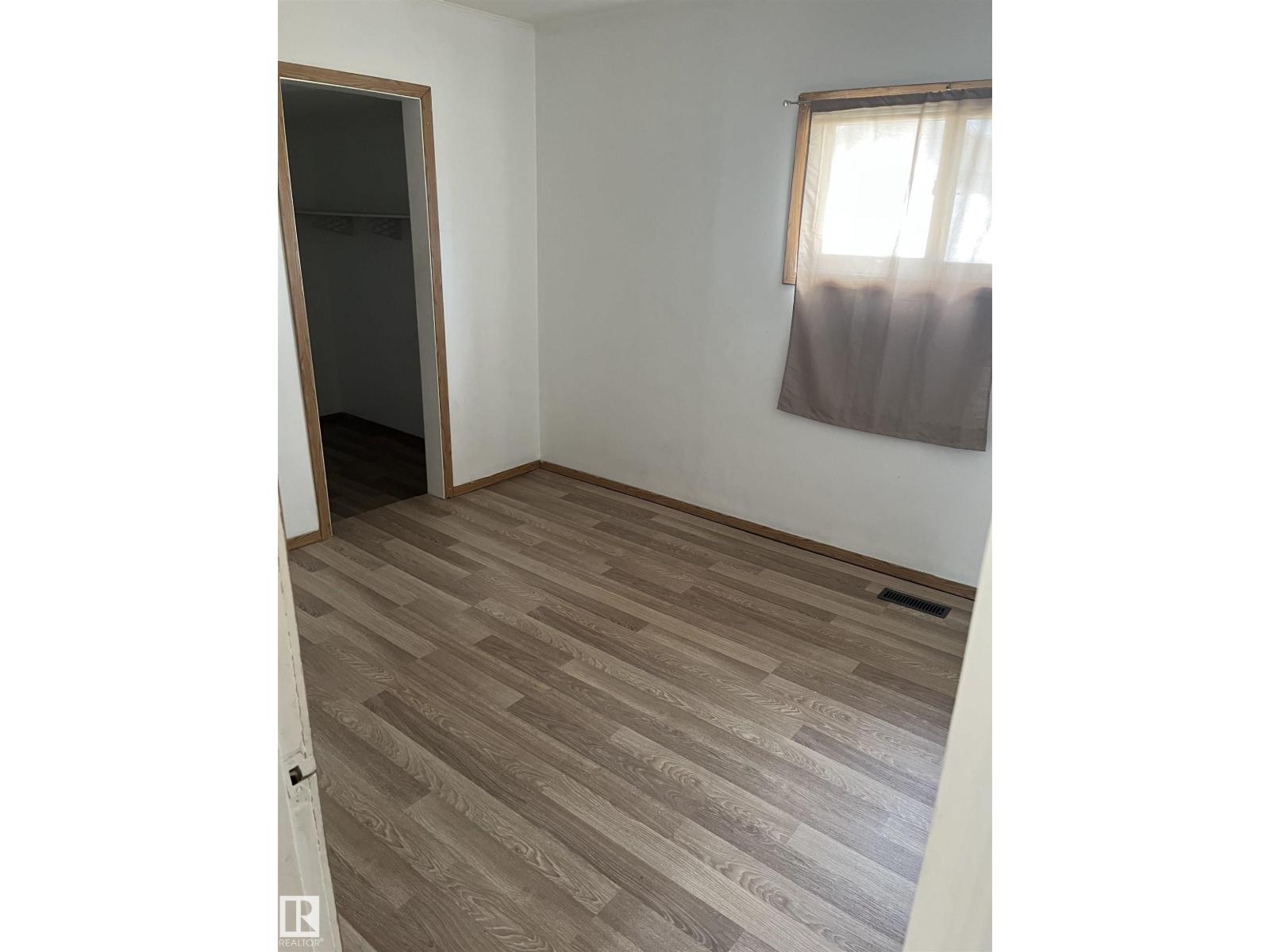 4928 55 Av, Viking, Alberta  T0B 4N0 - Photo 6 - E4457028