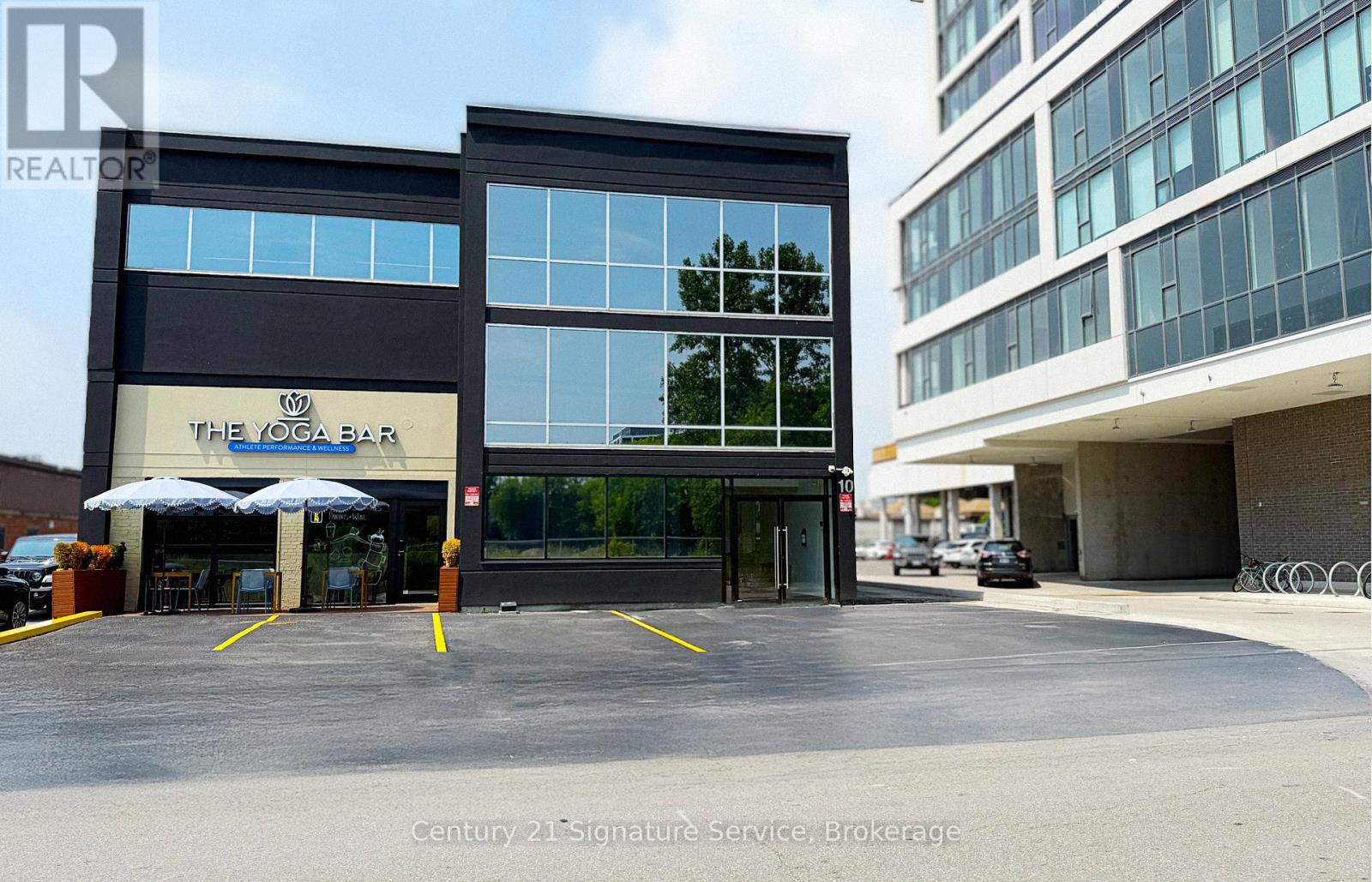 100 - 10 Plastics Avenue, Toronto, Ontario  M8Z 4B7 - Photo 2 - W12394235