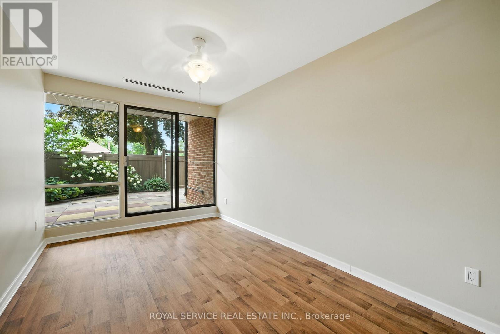 101 - 337 Simcoe Street N, Oshawa, Ontario  L1G 4T2 - Photo 19 - E12384372