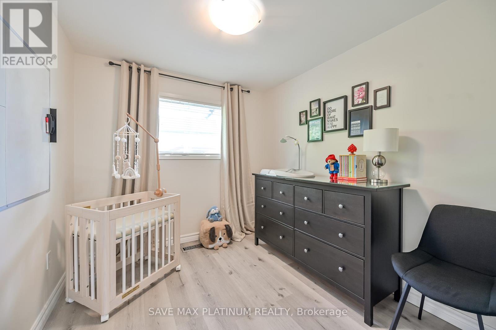 18 Gardenia Court, Hamilton, Ontario  L8K 3X6 - Photo 32 - X12394147