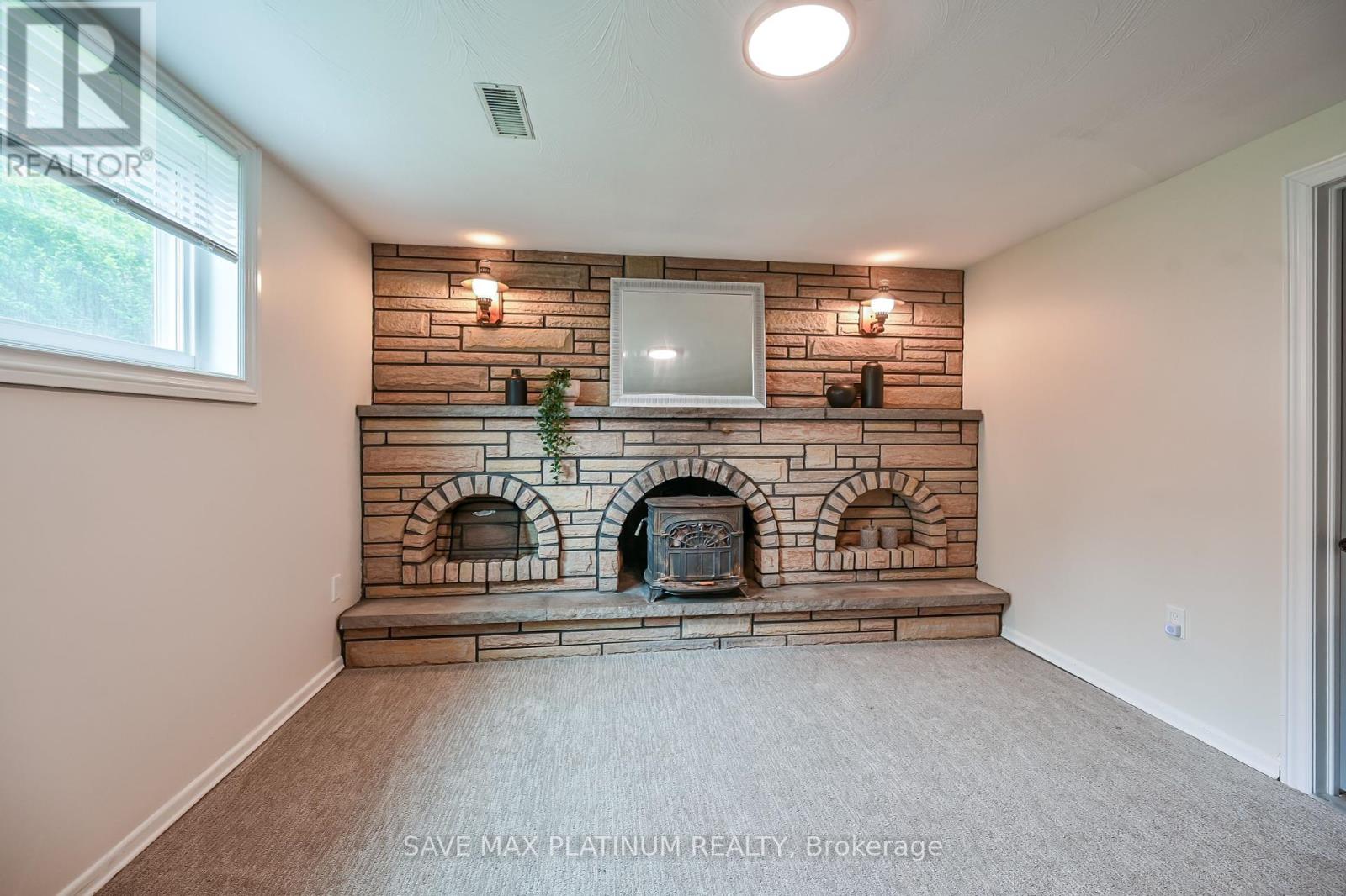 18 Gardenia Court, Hamilton, Ontario  L8K 3X6 - Photo 39 - X12394147