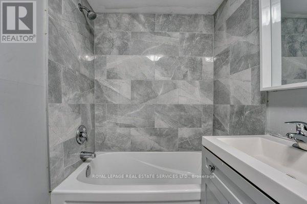17 Kirk Street, St. Catharines (Western Hill), Ontario  L2S 1B8 - Photo 18 - X12394164