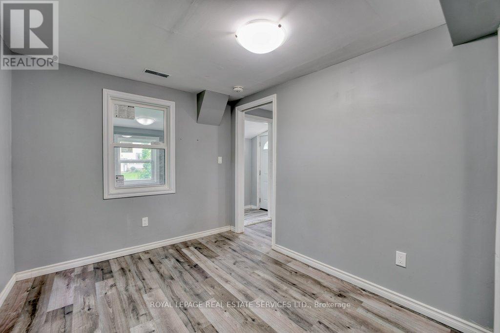 17 Kirk Street, St. Catharines (Western Hill), Ontario  L2S 1B8 - Photo 25 - X12394164