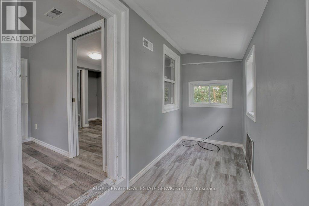 17 Kirk Street, St. Catharines (Western Hill), Ontario  L2S 1B8 - Photo 36 - X12394164