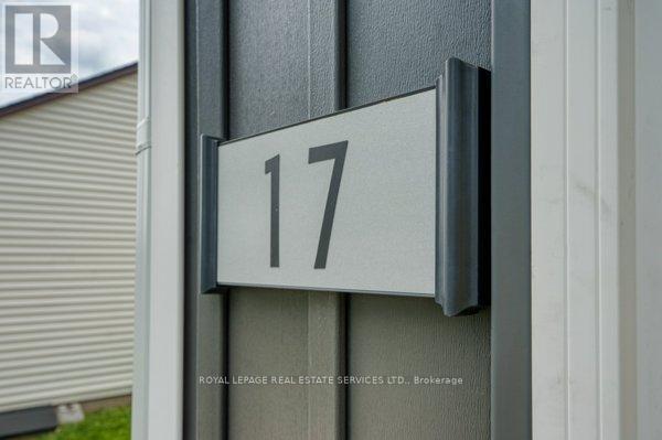 17 Kirk Street, St. Catharines (Western Hill), Ontario  L2S 1B8 - Photo 5 - X12394164