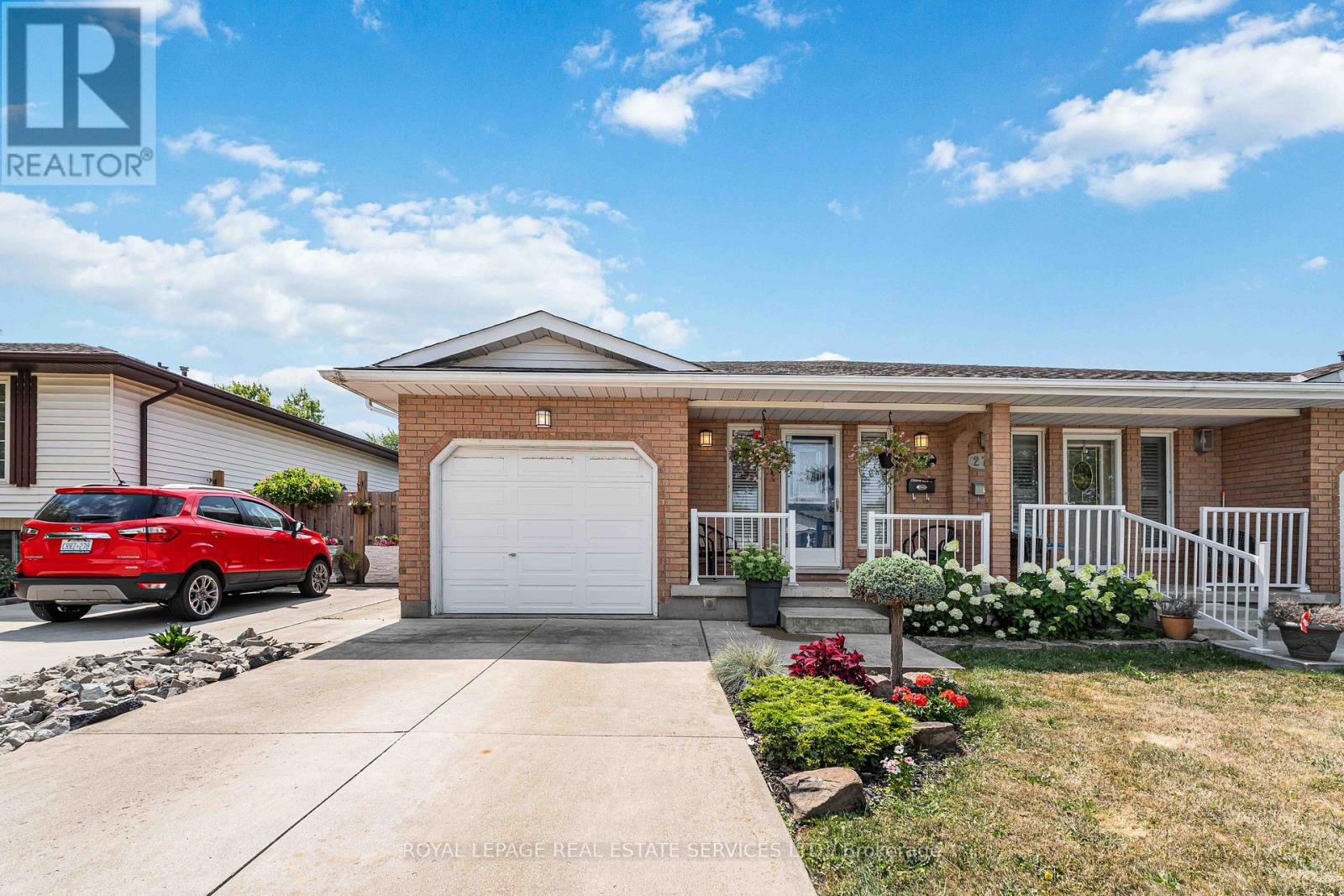 27 CARTIER DRIVE, Thorold, Ontario