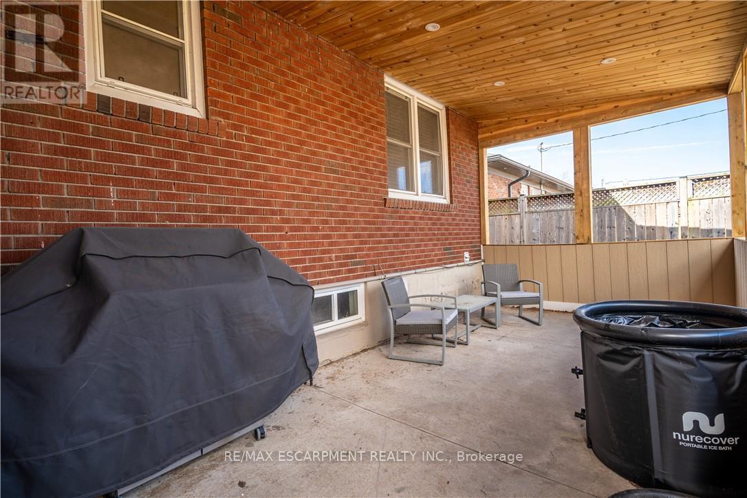 14 Milton Road, St. Catharines (E. Chester), Ontario  L2P 3E8 - Photo 42 - X12394195